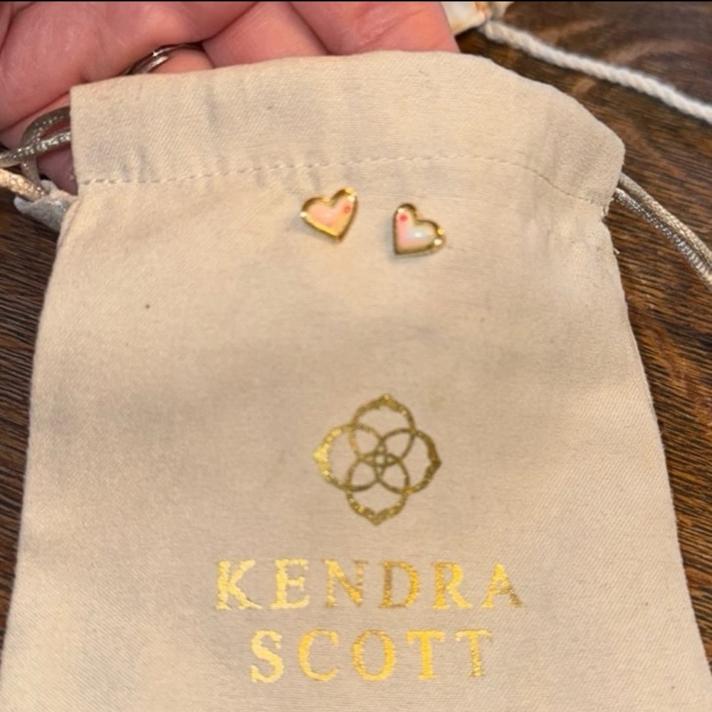 Kendra Scott Ari Framed Heart Earrings